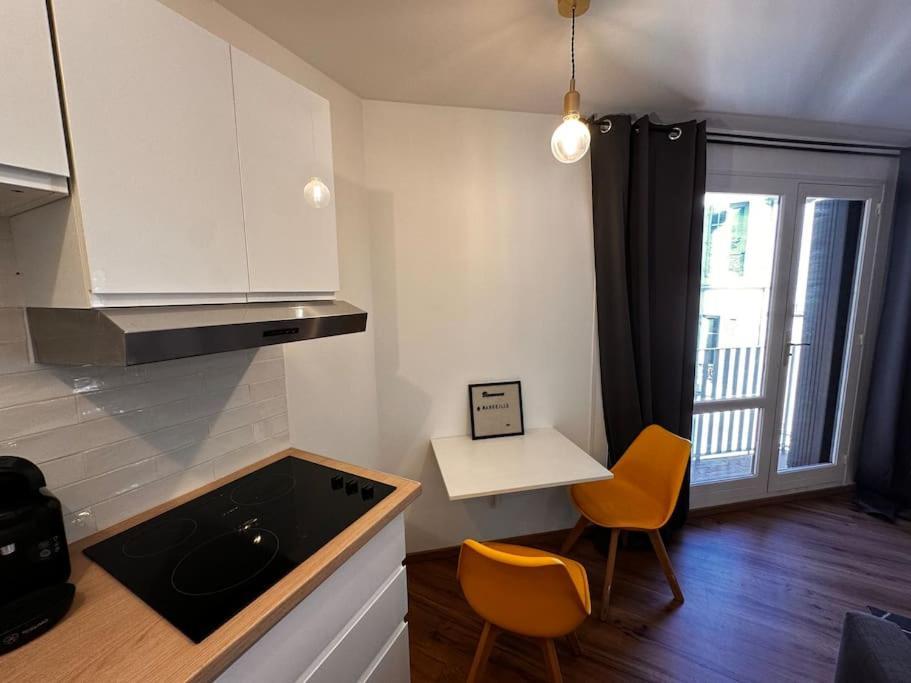 Ferienwohnung Charmant Studio Moderne Et Lumineux 1Min Gare Marseilles Exterior foto